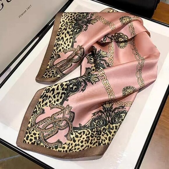 Accessories - Beautiful‎ 100% Silk Scarf Leopard Pink Pattern